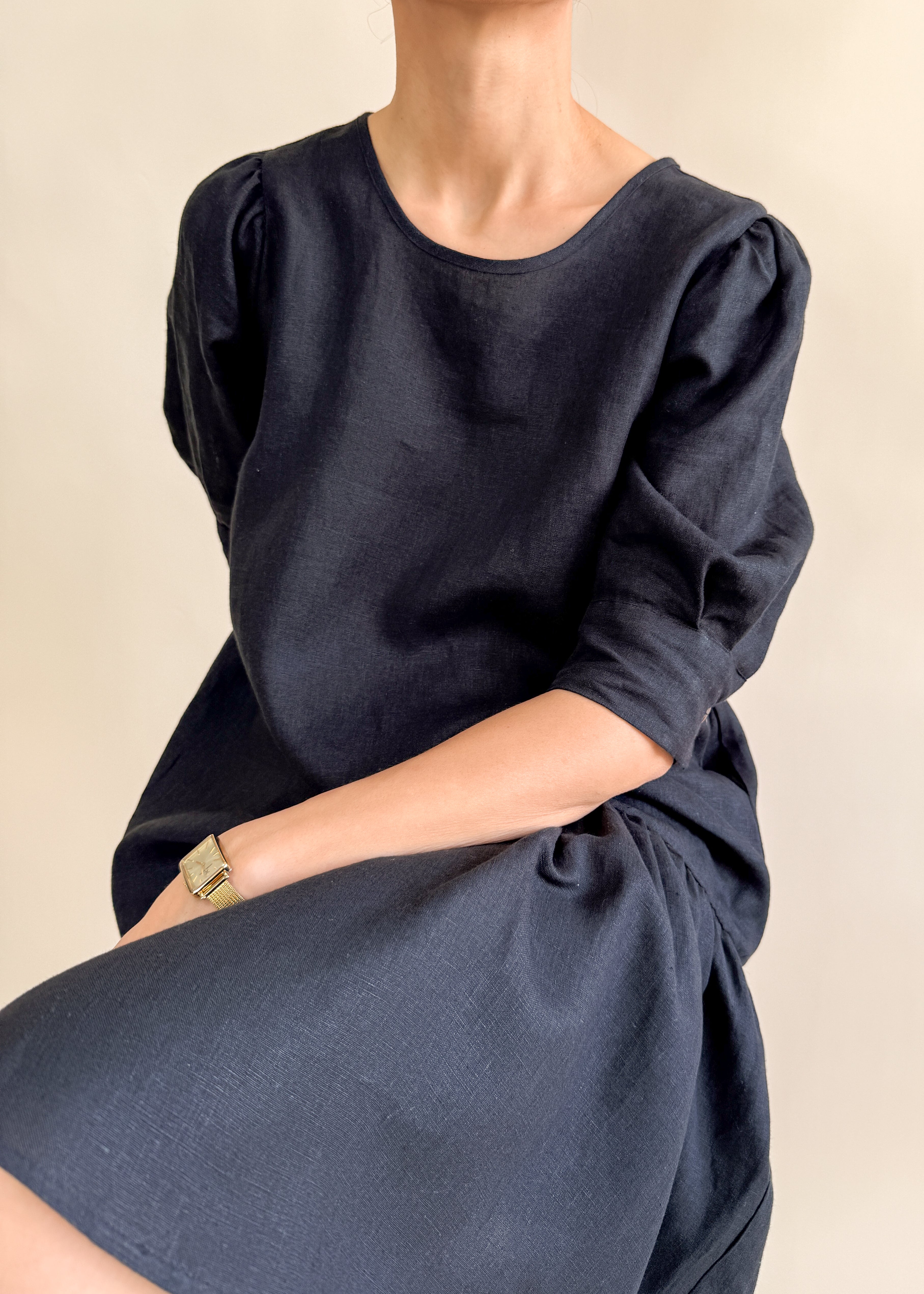 LINEN DRESS WITH SHIRT SLEEVES