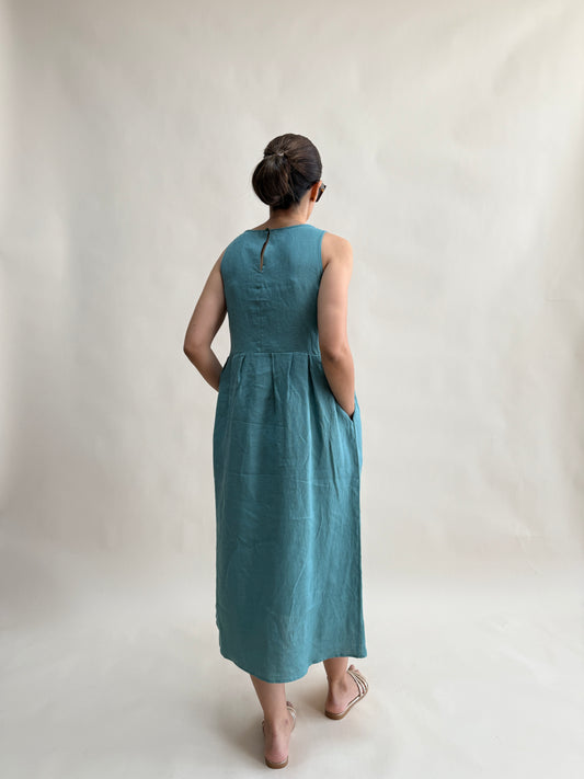 PİLELİ KETEN ELBİSE