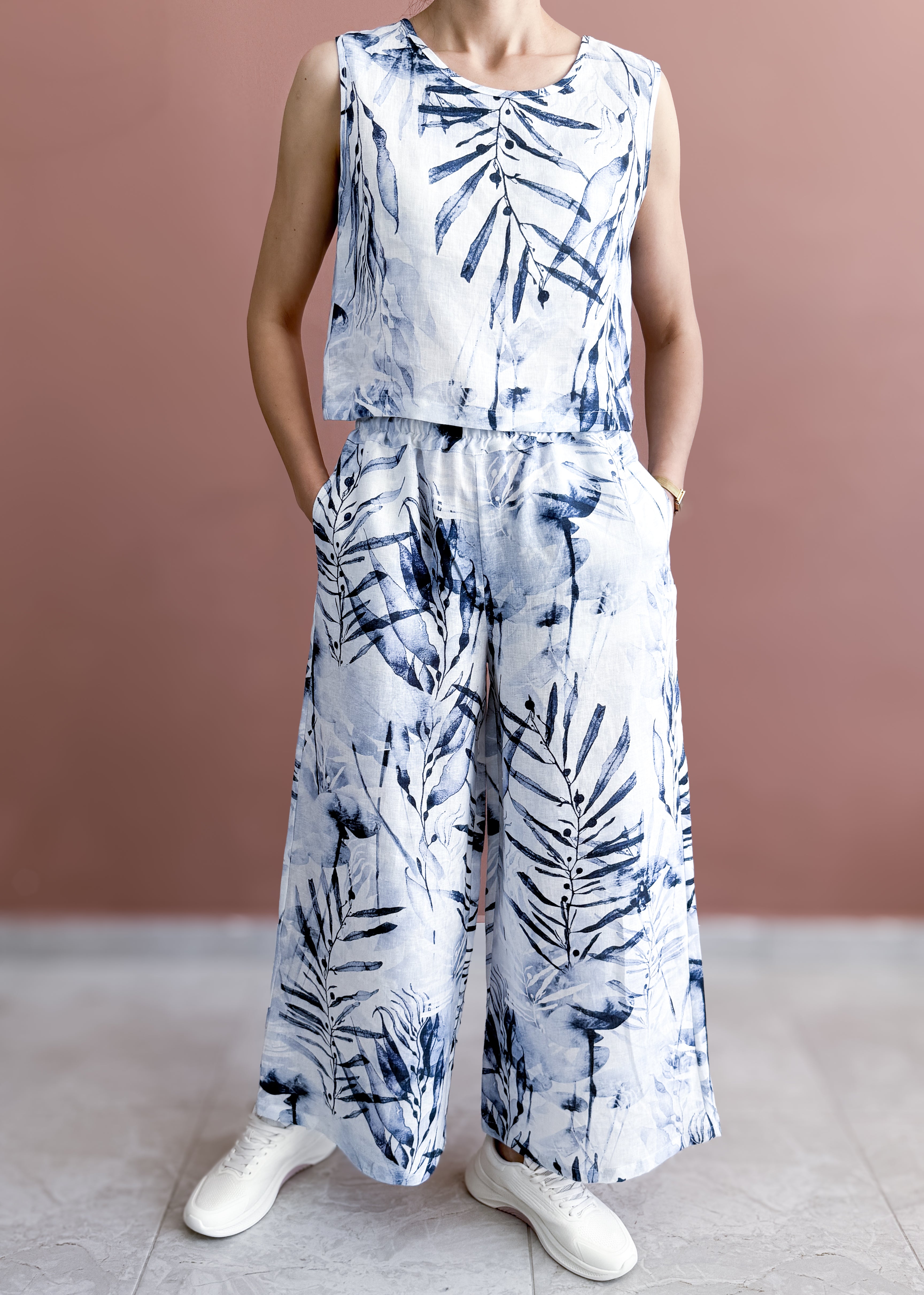 SLEEVELESS LINEN CROP TOP