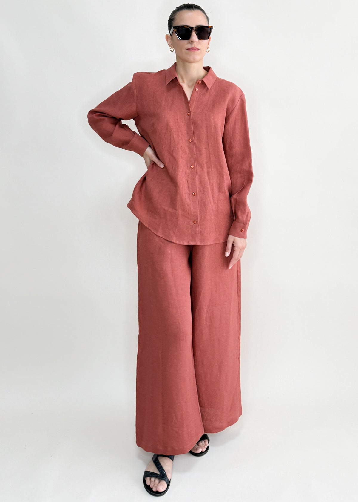 CLASSIC LINEN SHIRT