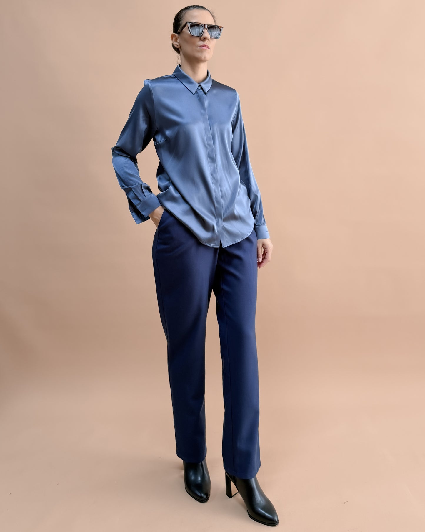 SAF İPEK KLASİK GÖMLEK