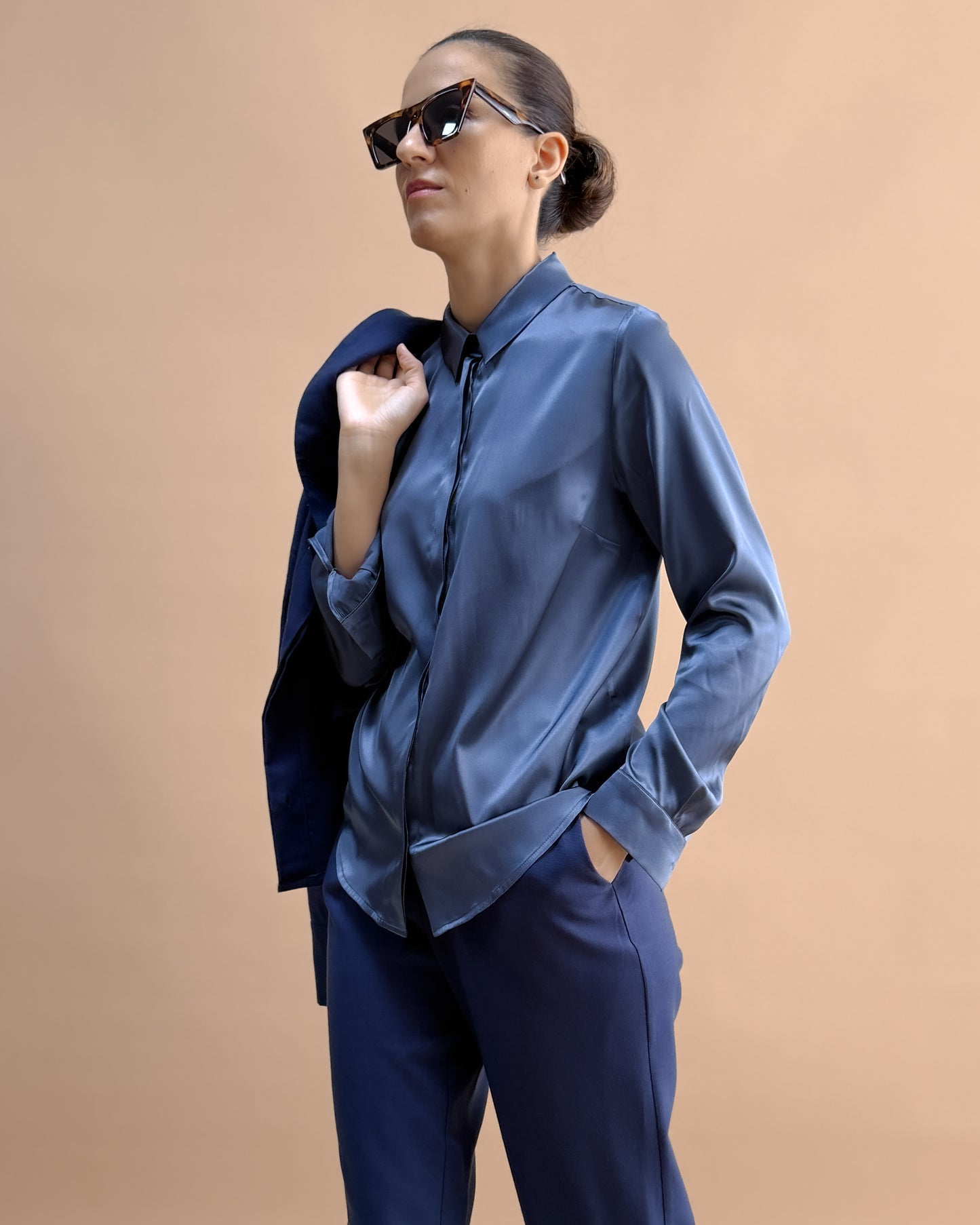 SAF İPEK KLASİK GÖMLEK