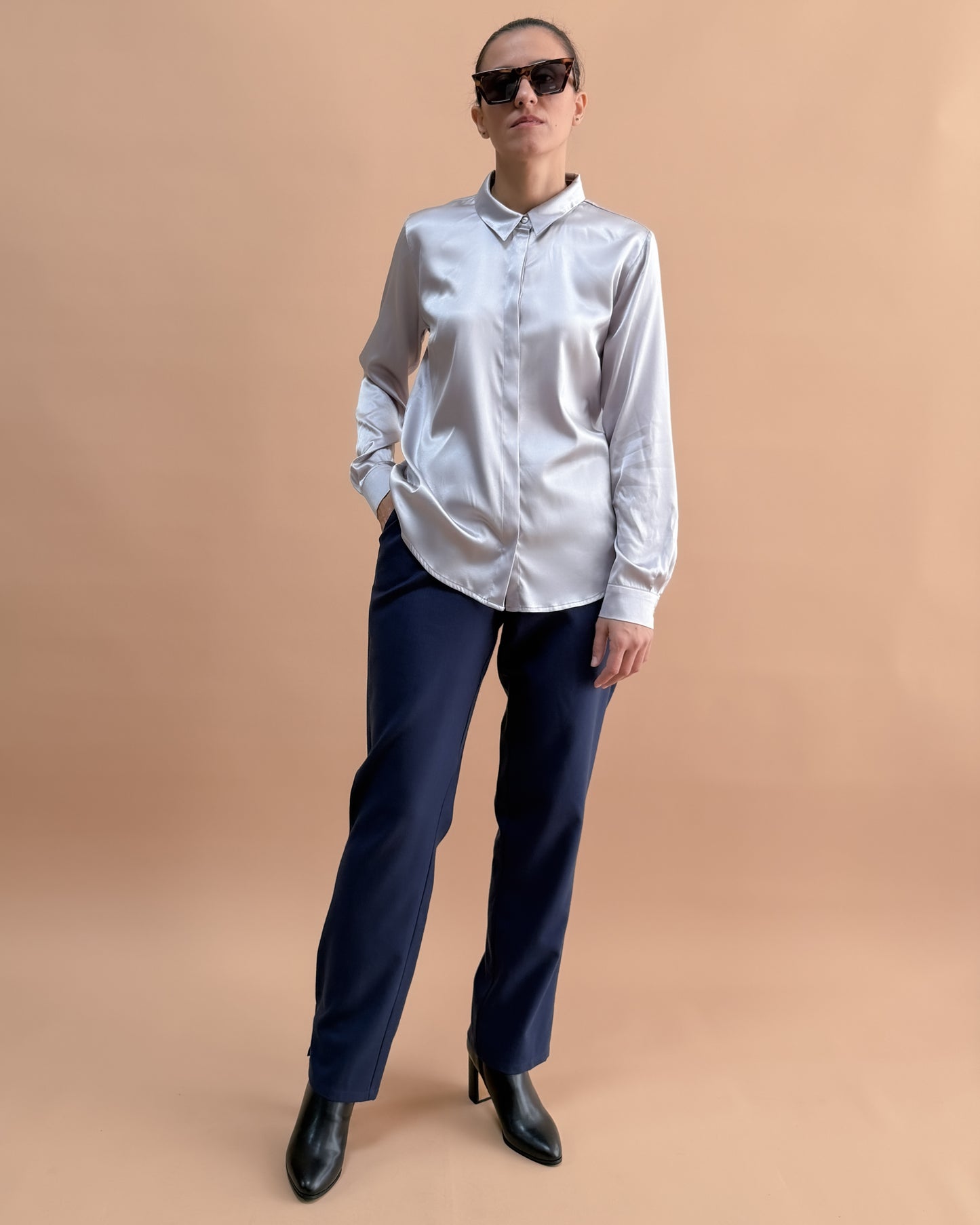 SAF İPEK KLASİK GÖMLEK