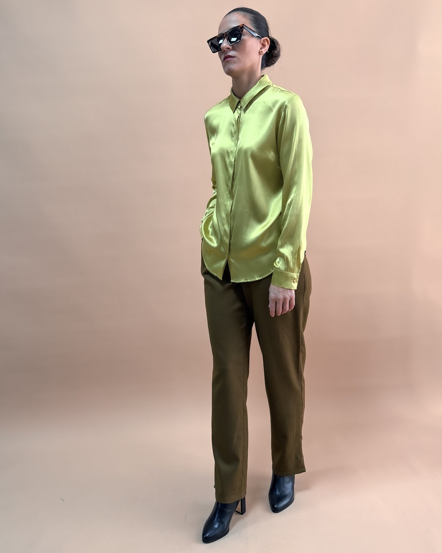 SAF İPEK KLASİK GÖMLEK