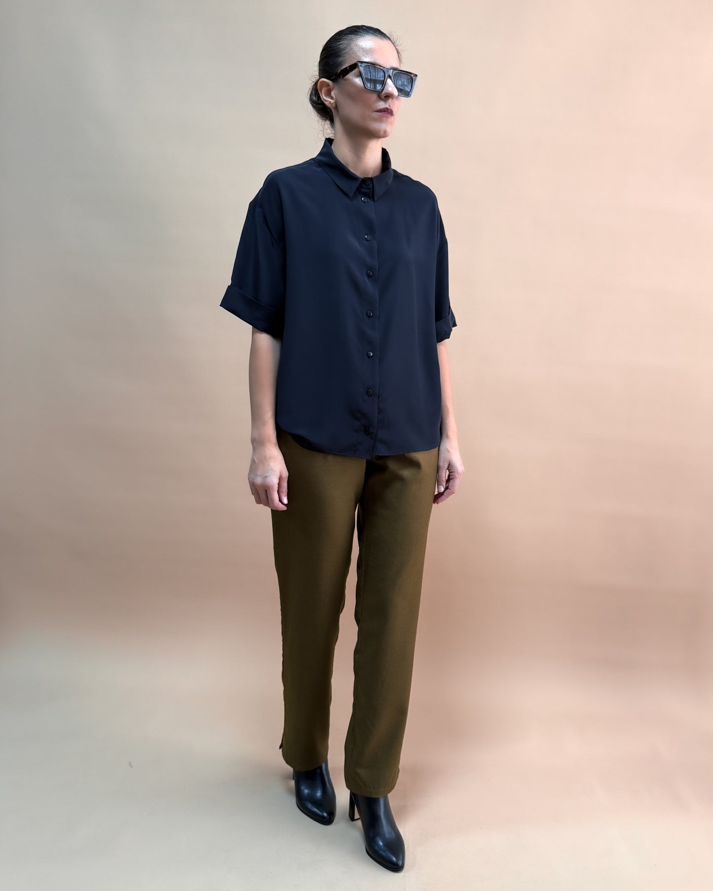 SAF İPEK KISA KOLLU GÖMLEK