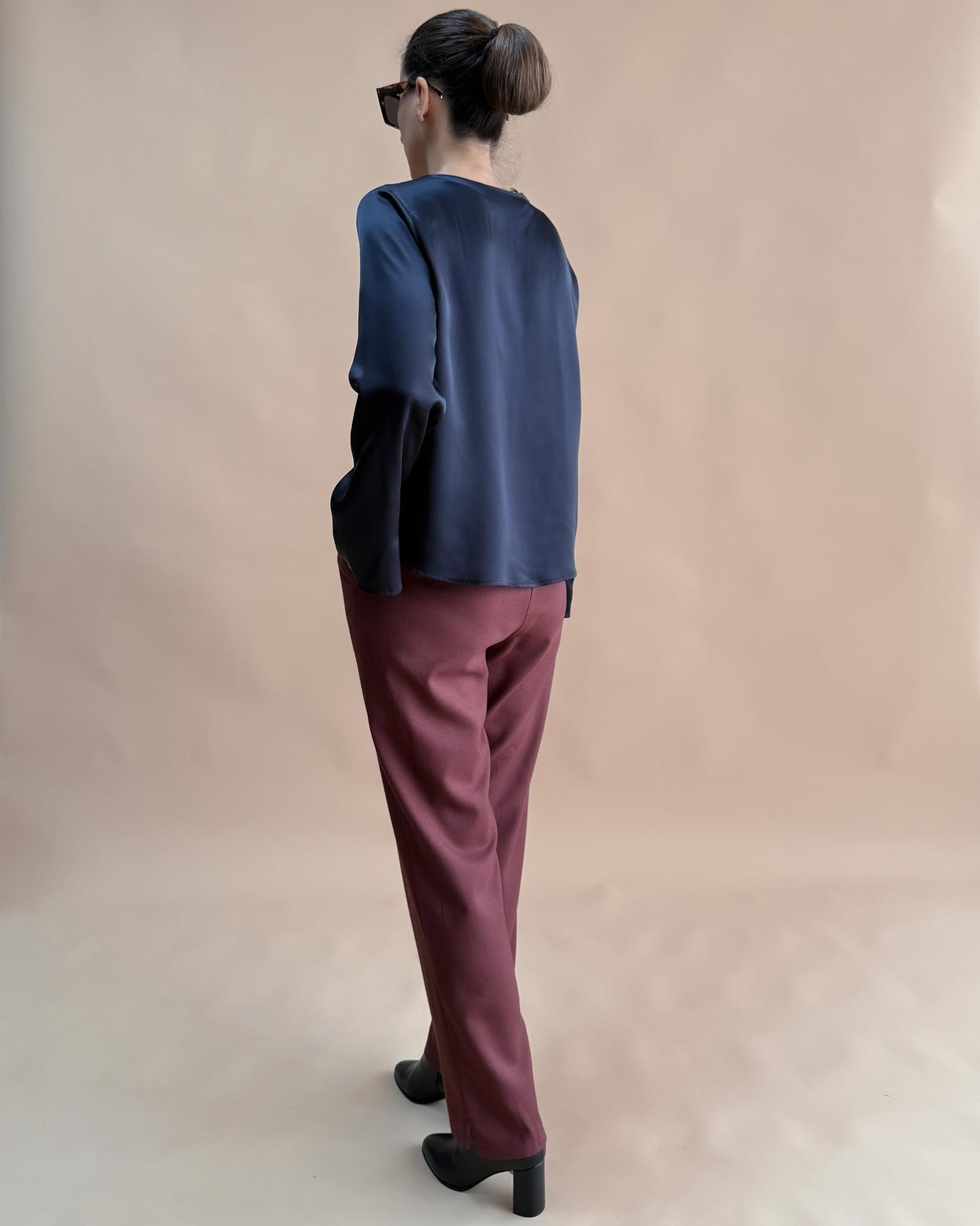 SAF İPEK ZARİF YAKA BLUZ