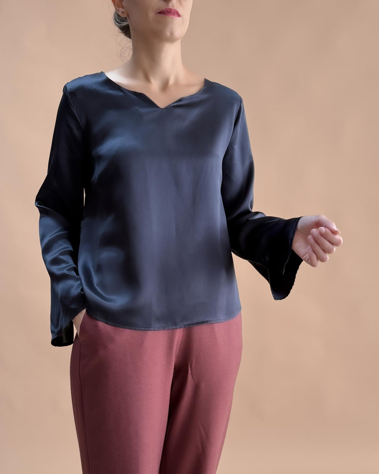 SAF İPEK ZARİF YAKA BLUZ