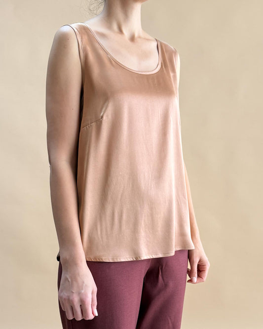 SAF İPEK KOLSUZ BLUZ